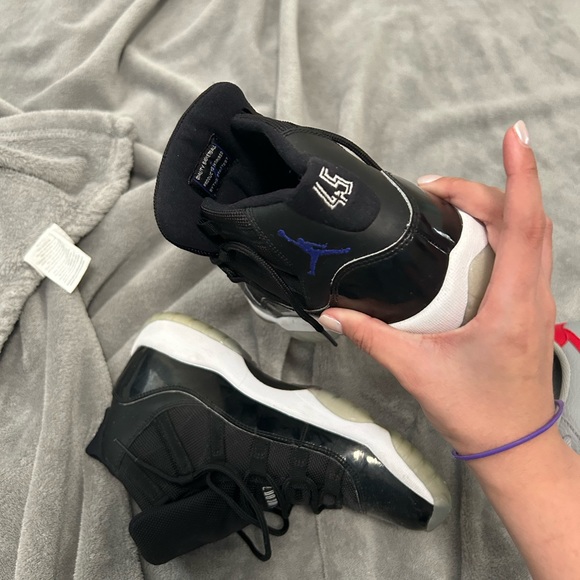 Jordan 11 Space Jam - Picture 2 of 4